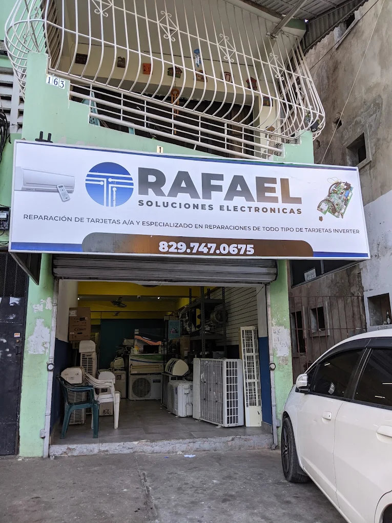 Fachada del taller de Rafael Soluciones Electrónica